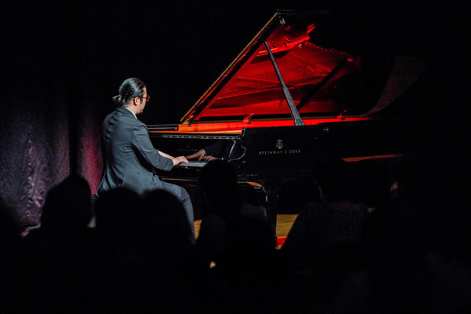 gcm-download-2500-jesien_pianistyczna-029-68e7bf26e013c