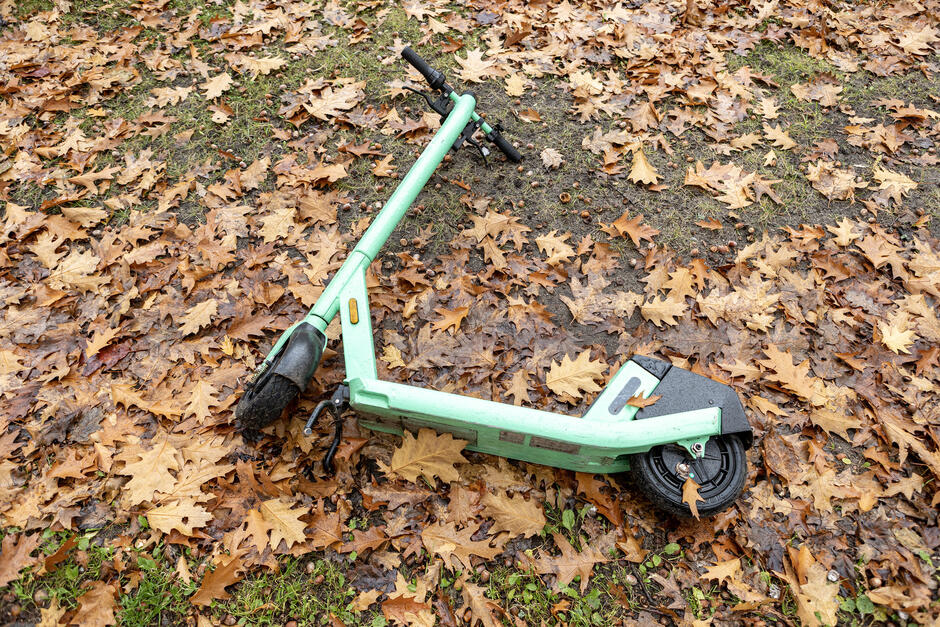 gcm-download-1920-20221023-hulajnoga-jesien-006.4558ed68