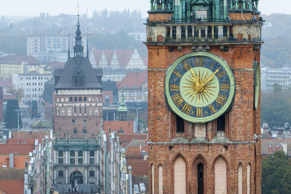 gcm-download-1920-20251023-zegar-ratusz-kazmierczak-022.fb881ba4