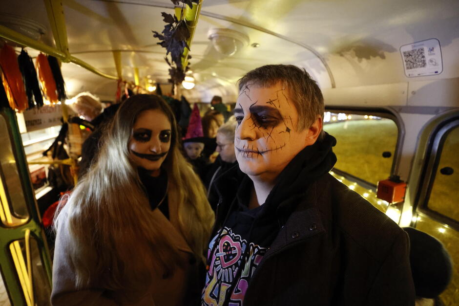 gcm-download-2500-2023-10-31-Halloweenowy-Tramwaj-004.c7ac8c13.JPG