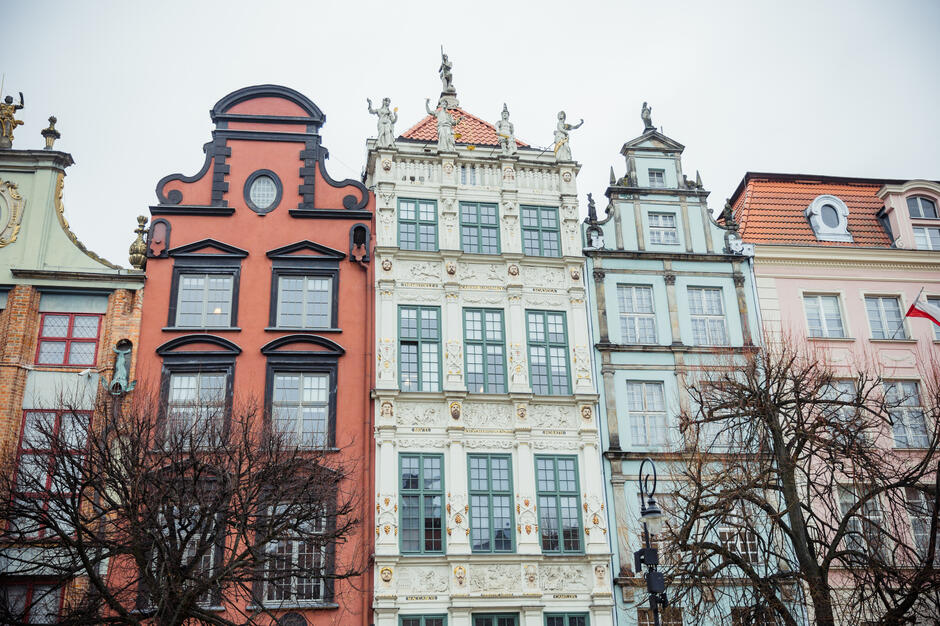 gcm-download-1920-zlota_kamienica-001.e5a79626