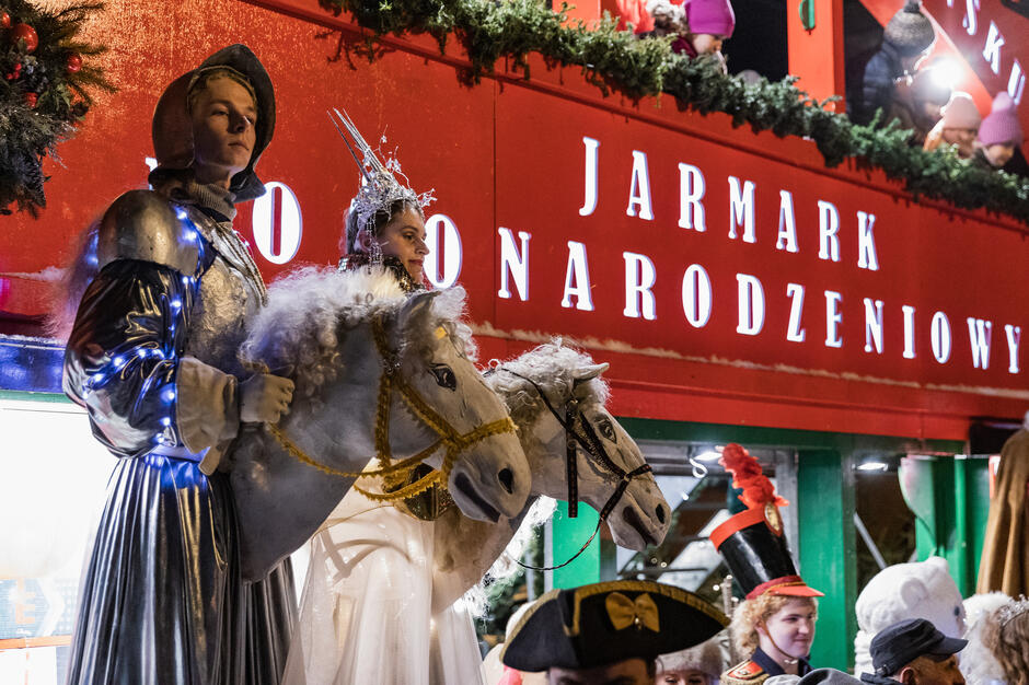 gcm-download-2500-20231125-jarmark-bozo-68.b089e54f