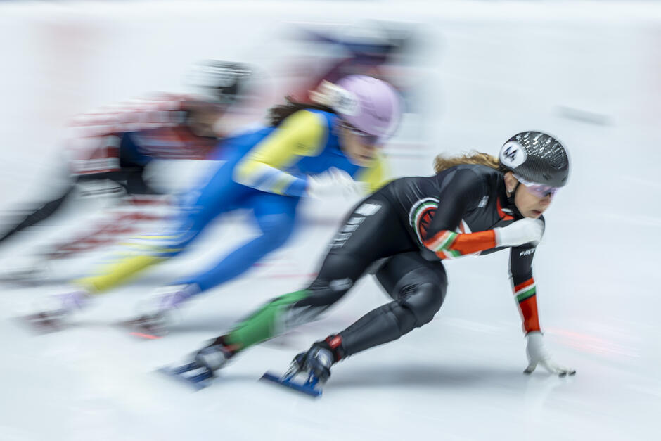 gcm-download-1920-20251121-shorttrack-hala-olivia-076.20cc45f4