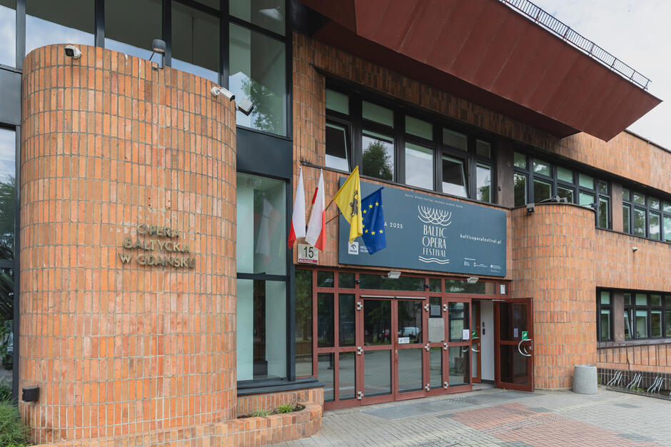 gcm-download-2500-20250714-komitet-1.358f848d