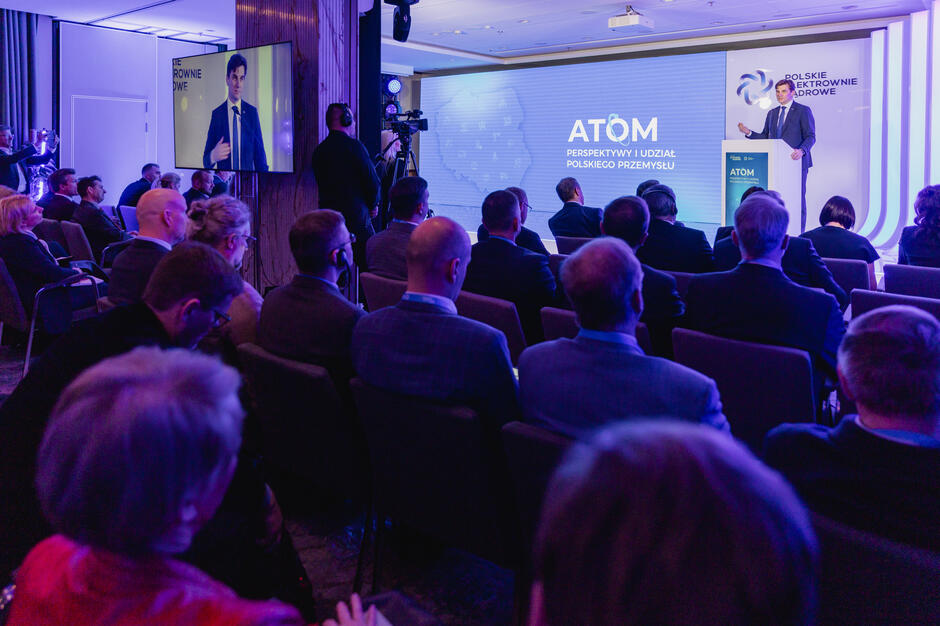 gcm-download-1920-20251126-atom-konferencja-20.287c993d