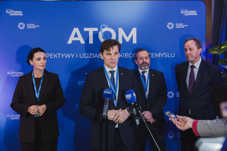 gcm-download-1920-20251126-atom-konferencja-2.78b4b0ad