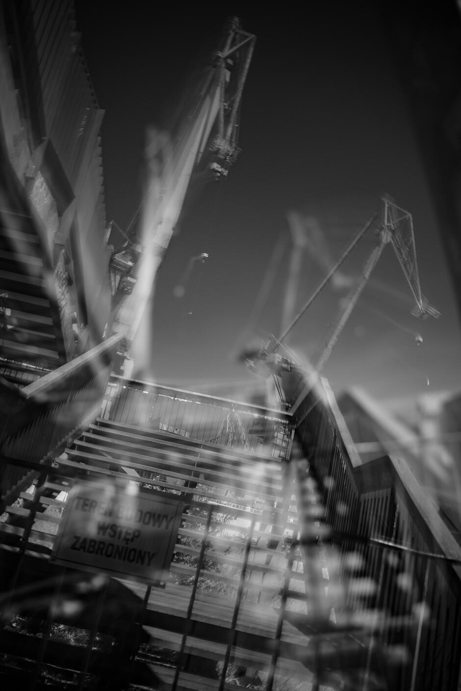 robert_kozakiewicz_po2010_Out of Order