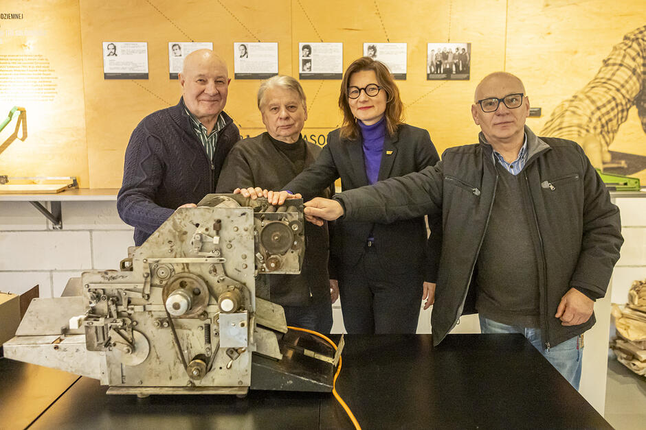 gcm-download-1920-20260213-maszyna-offsetowa-ecs-030.6144cbde