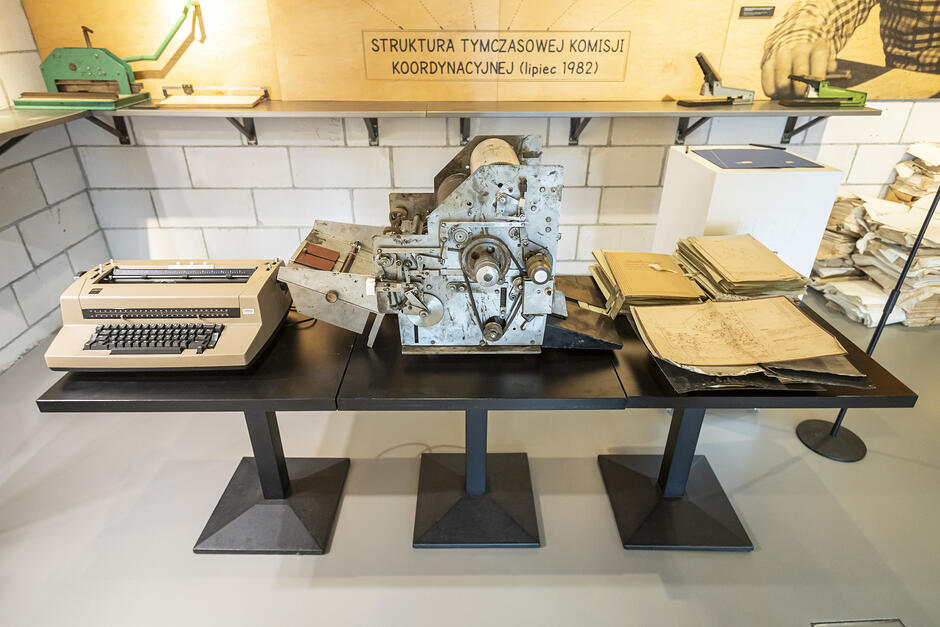 gcm-download-1920-20260213-maszyna-offsetowa-ecs-008.8a248cb9