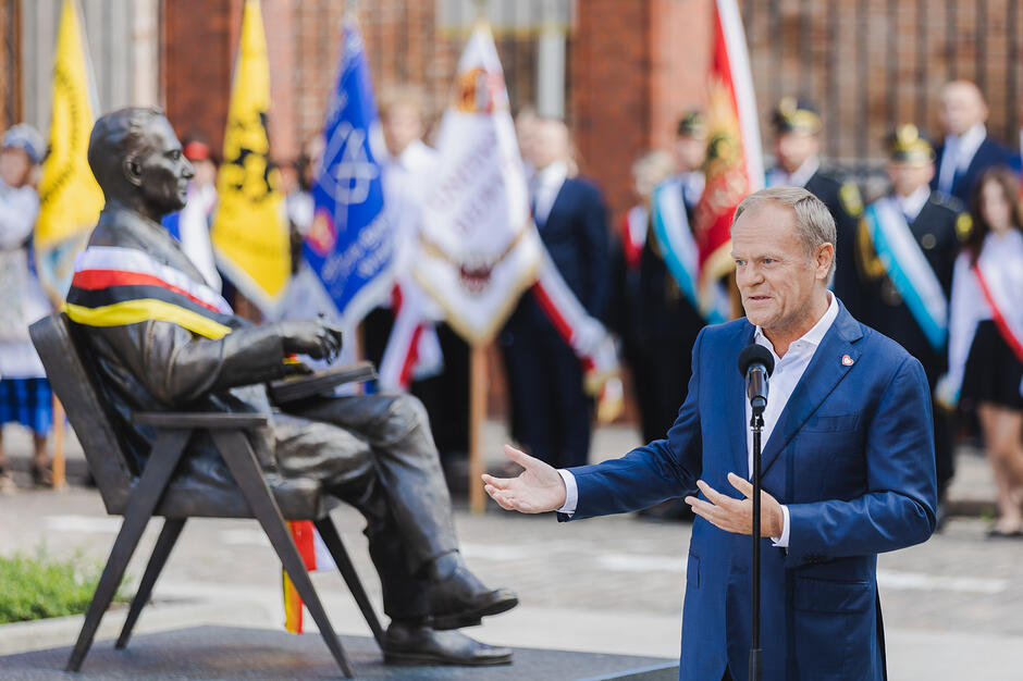 gcm-download-1920-20240831-odsloniecie-pomnika-badkowskiego-18.9730ecc3