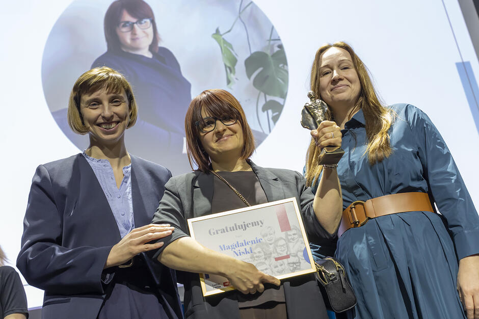 m_chabior_i_a_chomiuk_z_laureatka_nagrody_m_niski_fot_g_mehring_www_gdansk_pl