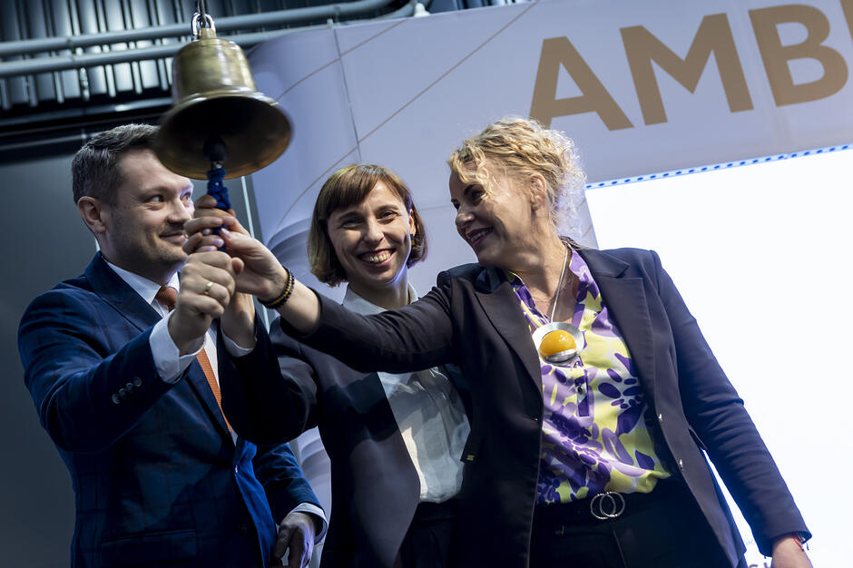 gcm-download-2500-20260326-amberif-spring-035.22fb8921