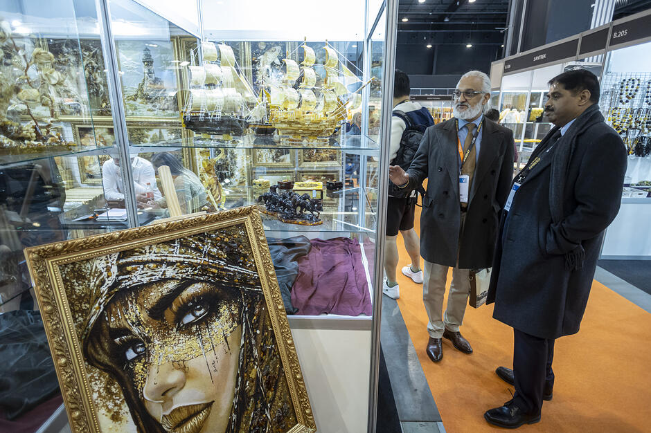 gcm-download-2500-20260326-amberif-spring-056.714ef089