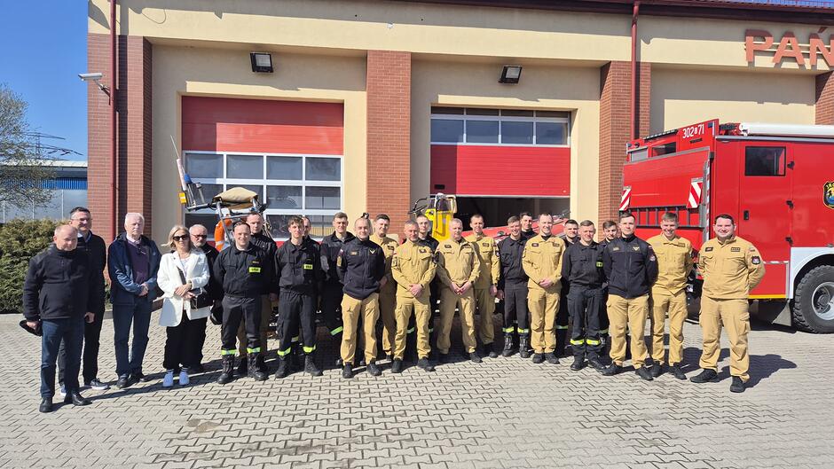 Funkcjonariusze Straży Pożarnej 