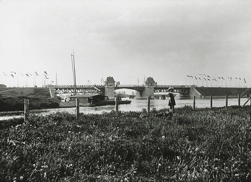 Most_Siennicki_na_Martwej_Wiśle,_1912