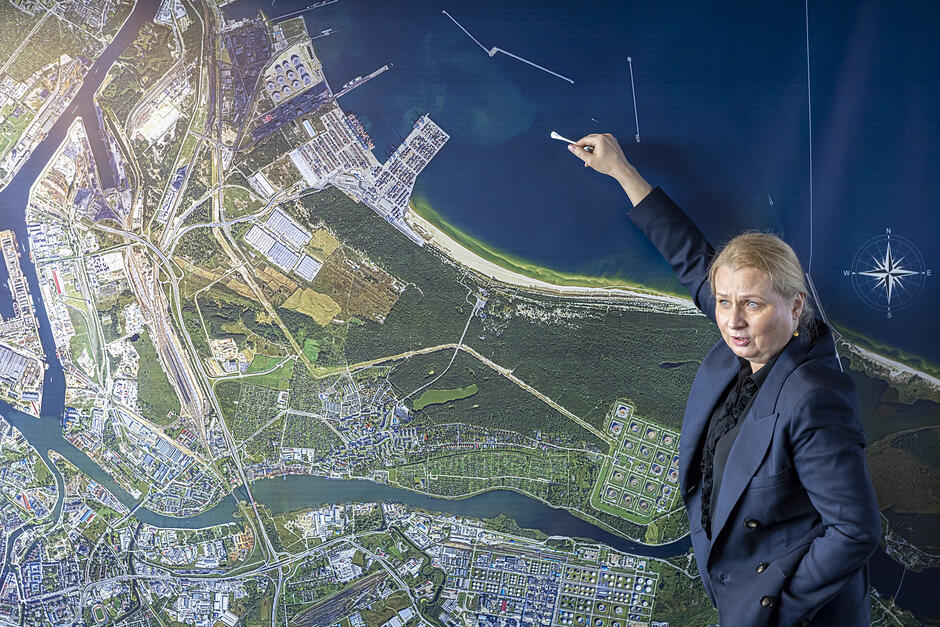 gcm-download-1920-20260415-briefing-port-raport-pwc-026.dead3c2a (1)