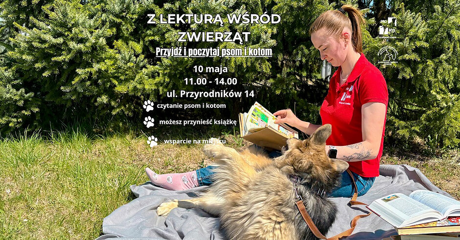 Grafika ze zdjęciem młodej kobiety siedzącej na kocu na trawie z psem. Kobieta czyta książkę. W tle drzewka iglaste. Świeci słońce.