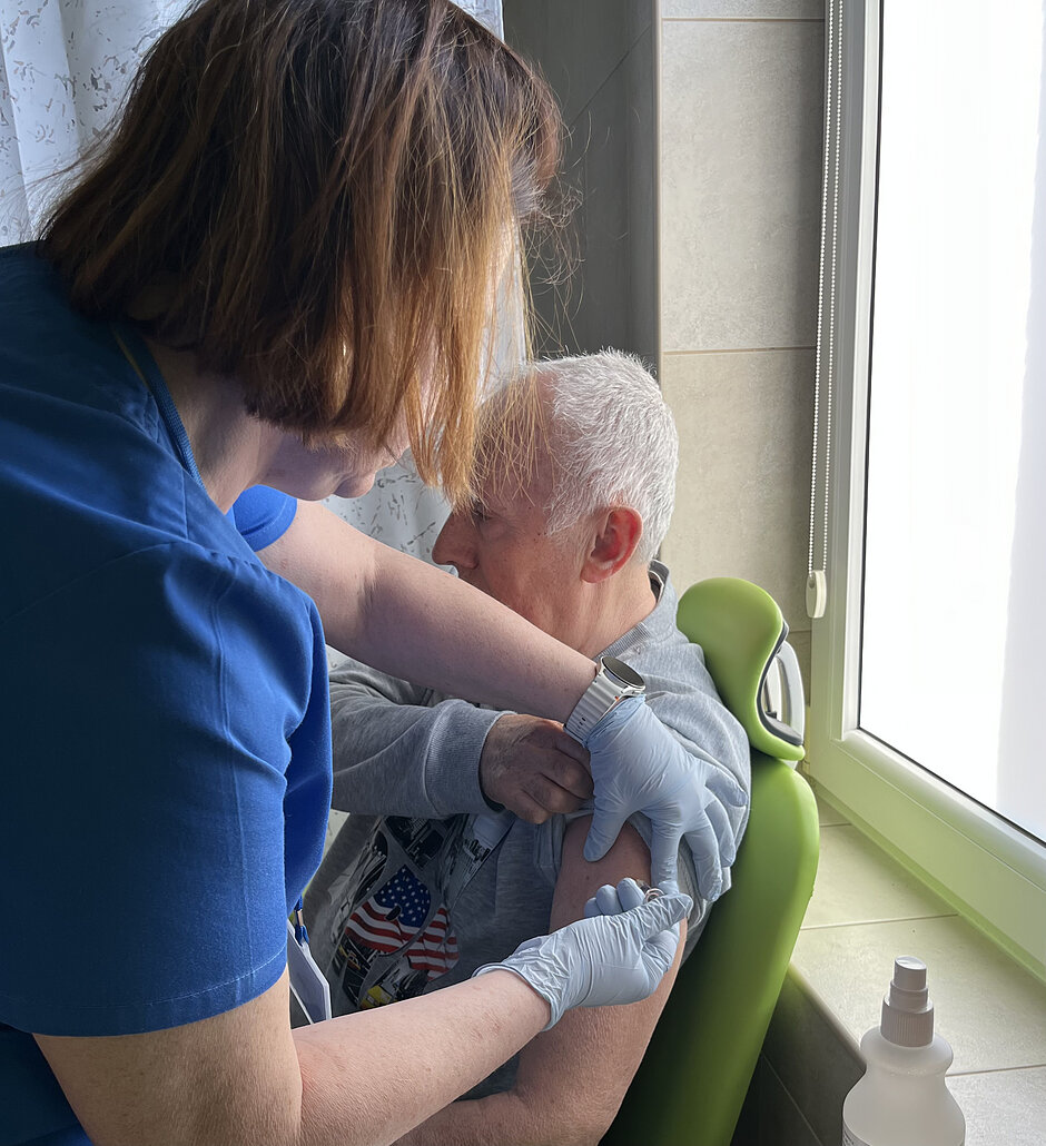 Szczepienia dla seniorów przeciwko krztuścowi w Przychodni na Wzgórzu