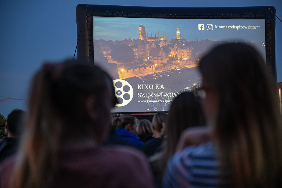 Kino na Szekspirowskim. Zbliżenie na ekran 