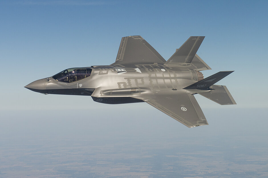Testflyging_av_første_norske_F-35_-_22492943335_11