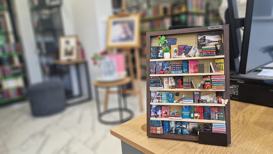 Miniaturowe cudeńka z Biblioteki Ratuszowej na Oruni
