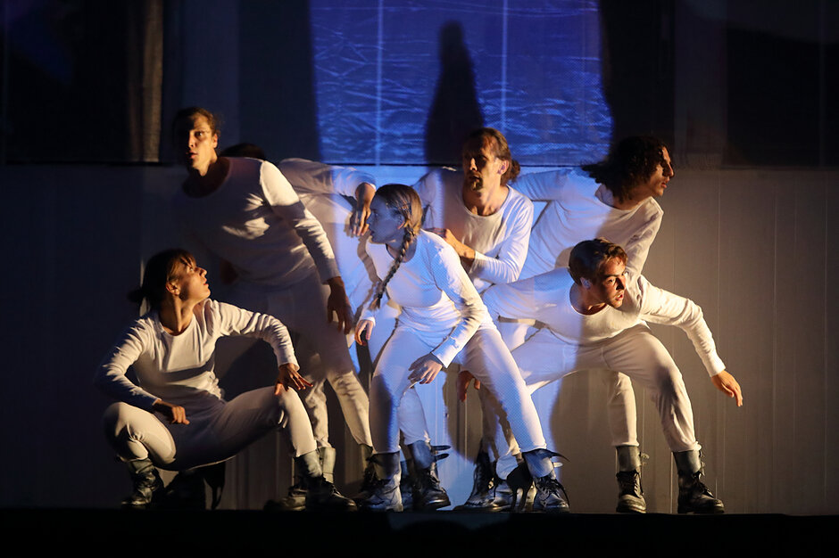 Feta-Teatr Ósmego Dnia „Dzieci Rewolucji”