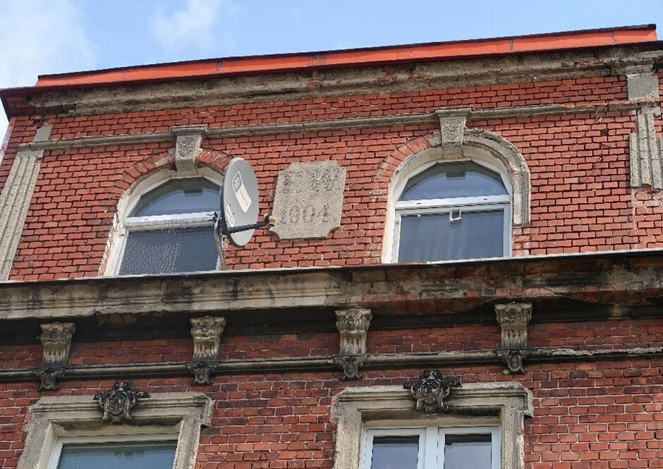 Kamienica została wybudowana w 1904 roku. 