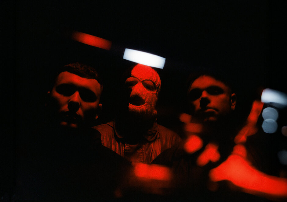KNEECAP Liars Tale Lead Press Shot