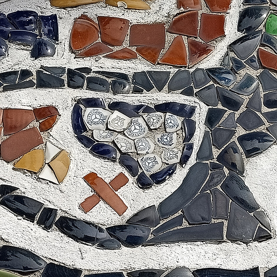 Oznaczenie ośrodka ,,Drogowiec oraz lokalizacji mozaiki (X)