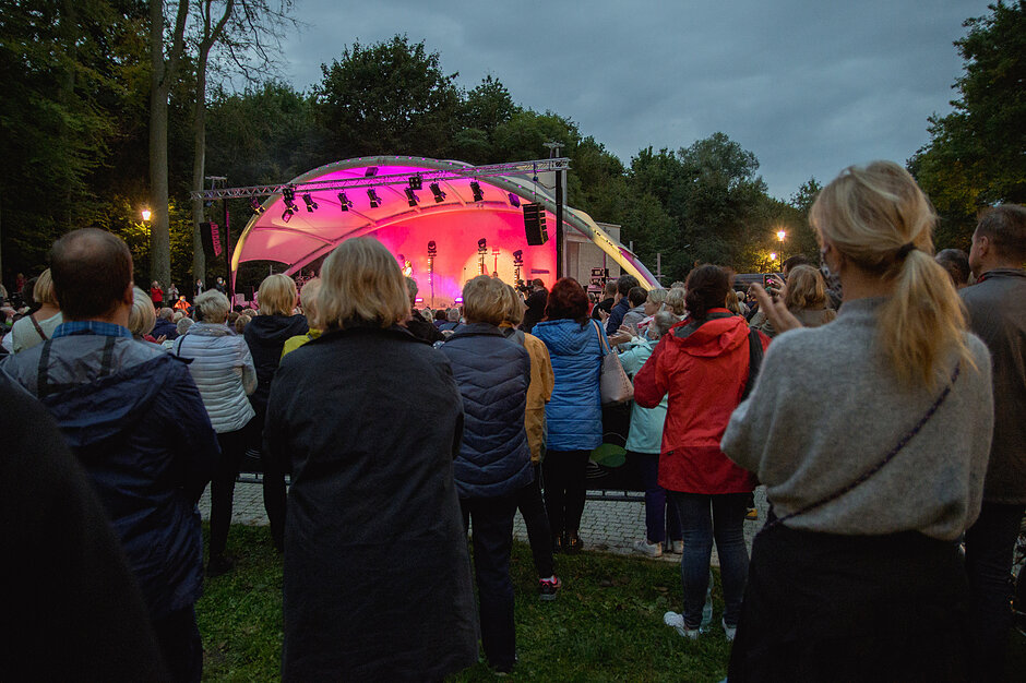 Koncert Nataszy Urbańskiej w Parku Oruńskim