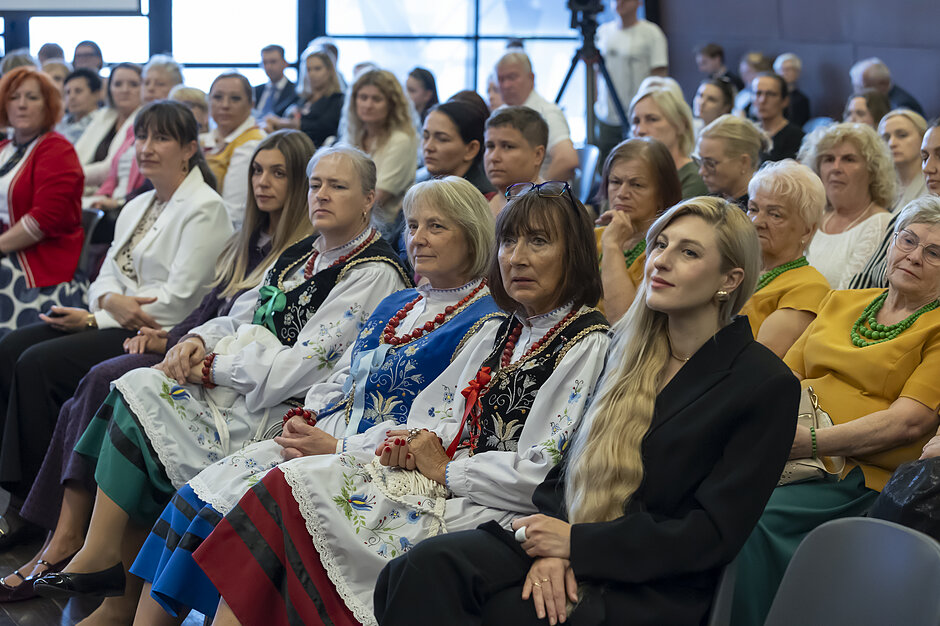 Polska Gotowa 2.0 - Rola Kobiet w Ochronie Ludności i Obronie Cywilnej. Zdjęcie kobiet biorących udział w wydarzeniu