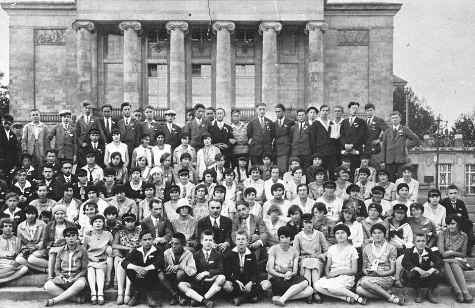 fotokronika-polskich-szkol-handlowych-1964