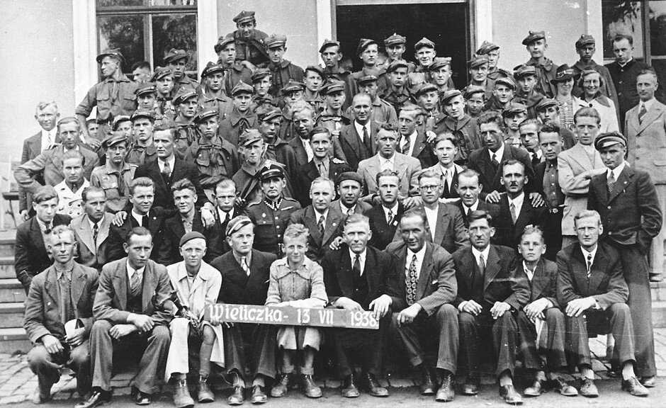fotokronika-polskich-szkol-handlowych-2028 (1)