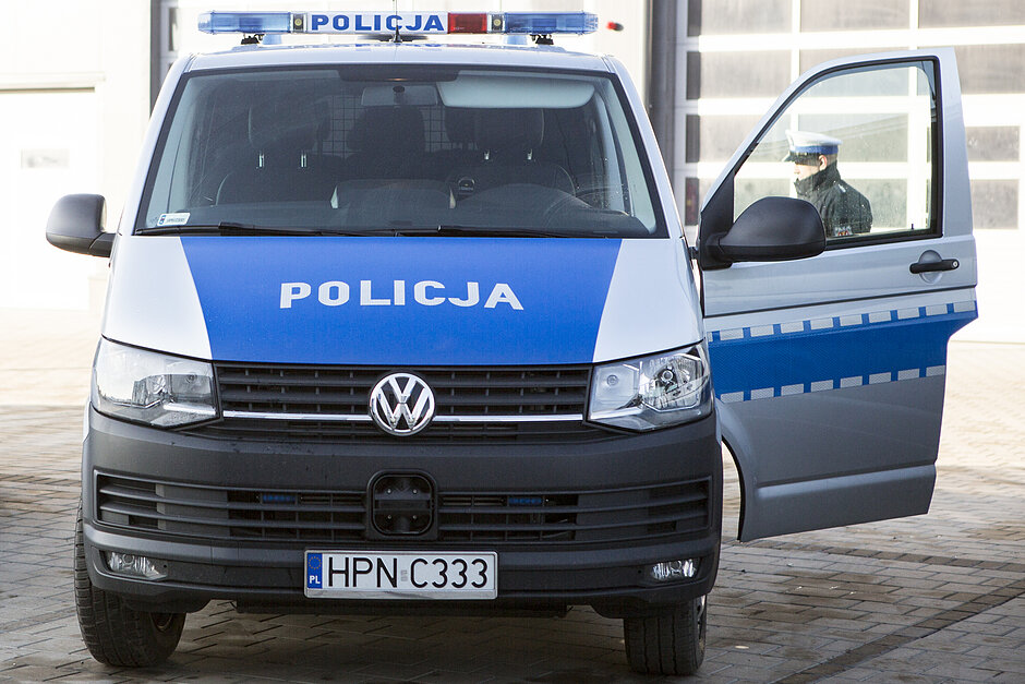 gcm-download-1920-radiowozy_policja_29.e5bad1bb.JPG