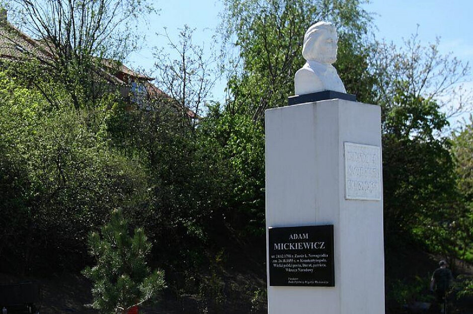 Pomnik_Adama_Mickiewicza