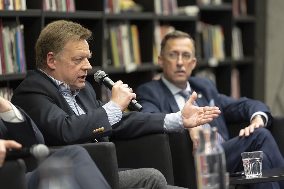 Na zdjęciu Jacek Bendykowski podczas panelu jubileuszu Studium Obywatelskiego im. Pawła Adamowicza.