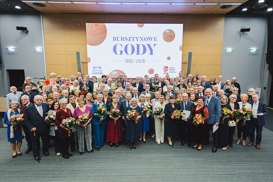 Bursztynowe Gody 1982-2026. Zdjęcie grupowe