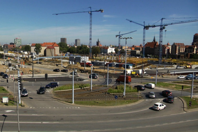 Rok od pierwszej łopaty. Zobacz Forum Gdańsk - wielką budowę w środku miasta