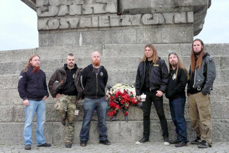 Szwedzcy muzycy podczas wizyty na Westerplatte w 2008 r.