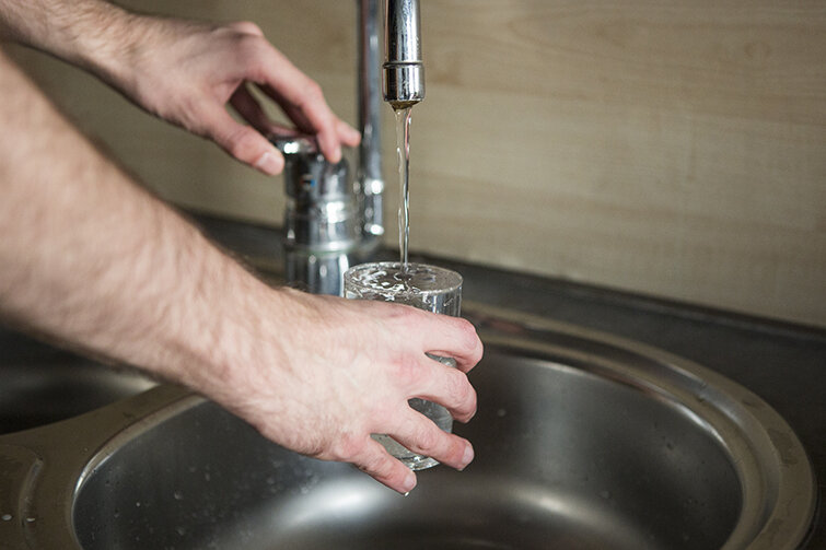 Woda płynąca z gdańskich kranów jest bardzo dobra. Co ważne, w nowym roku nie zmieni się jej cena 