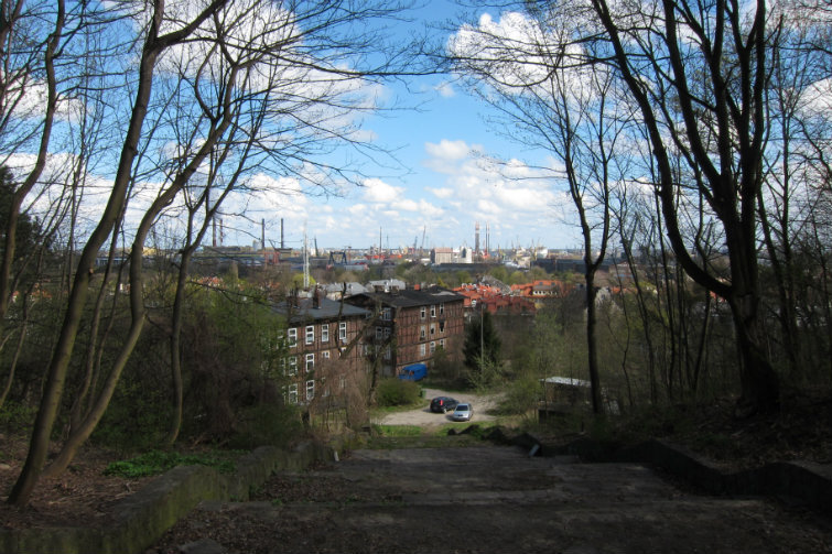 Warto zadać sobie trud, by w ramach spaceru po Anielinkach zobaczyć taką panoramę terenów  postoczniowych. Uroczyste odsłonięcie osi widokowej planowane jest na sobotę, 22 kwietnia, godz. 12