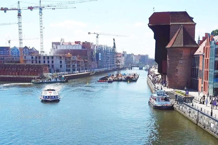 Na Motławie powstaje kolejna ruchoma kładka dla pieszych