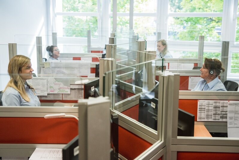 Zachęcamy, by w najbliższych dniach - w miarę możliwości - sprawy administracyjne, bądź inne związane z funkcjonowaniem miasta, załatwiać telefonicznie bądź mailowo, poprzez Gdańskie Centrum Kontaktu (tel. 58 52 44 500)