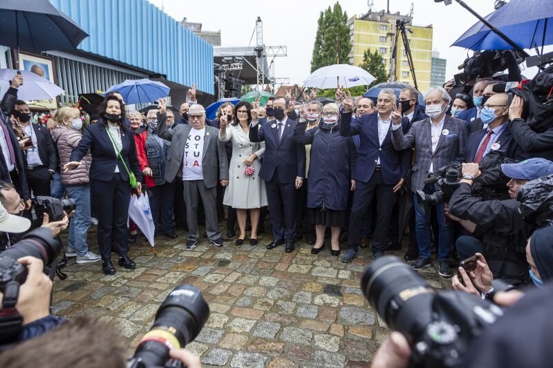 - Teraz znowu pojawiają się mury. Mury niechęci, mury wrogości, mury podziałów. Musimy je mozolnie zasypywać - mówił Tomasz Grodzki, marszałek Senatu RP
