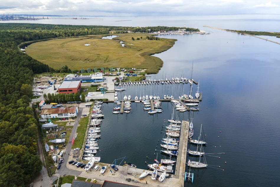 Widok z drona na Górki Zachodnie i ujście Wisły Śmiałej.