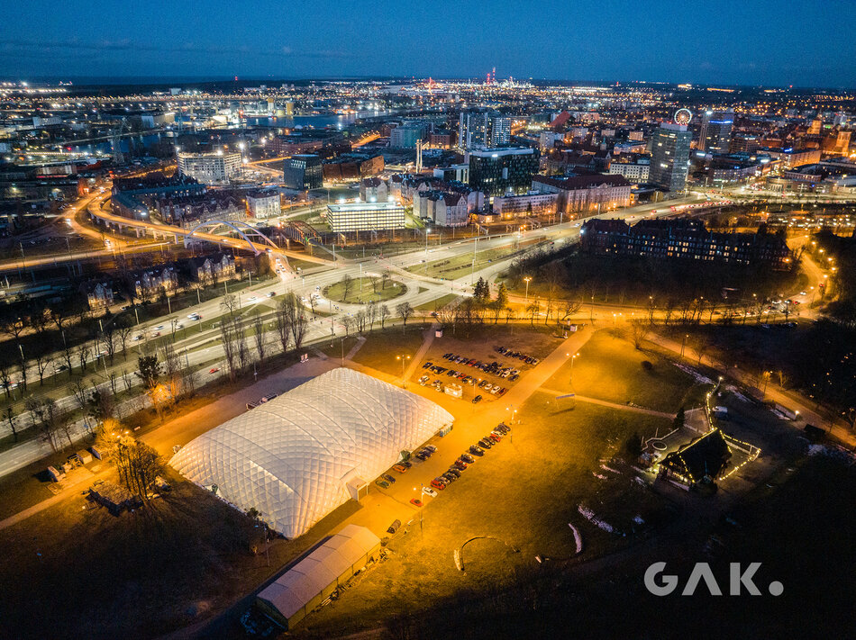 Gdański Lodowisko fot Łukasz Unterschuetz