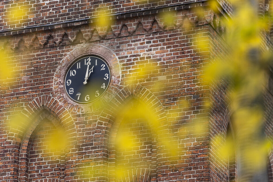 gcm-download-2500-20251027-proboszcz-cholewa-orunia-zegar-004.3bcc69dc