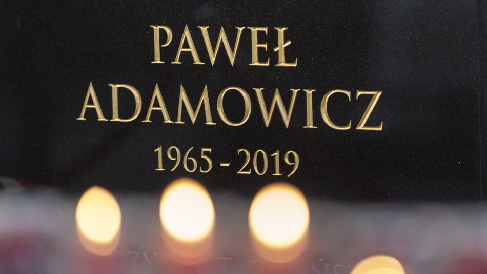 AdamowiczPłytaNagrobna