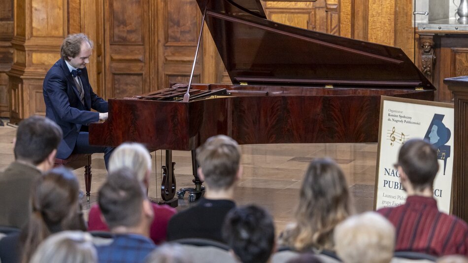 PawlakDwórArtusaNa1