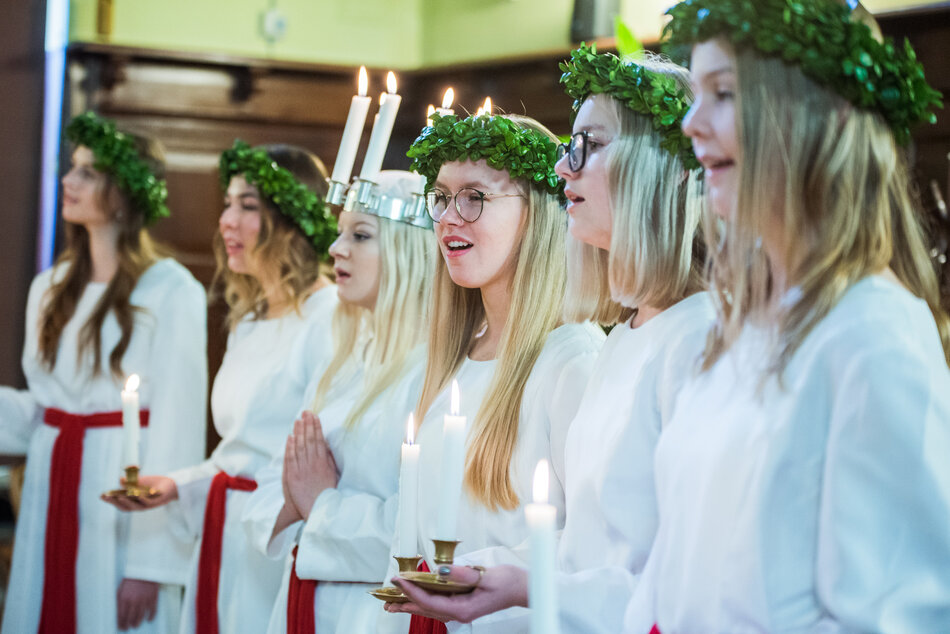 Wizyta orszaku św. Łucji w Radzie Miasta
